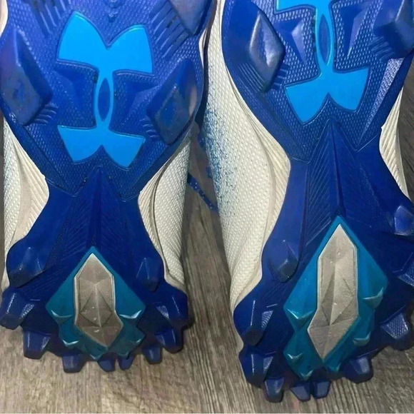 Under Armor Spot Light Franchise 2.0 Locked Down White Blue Football Cleats 9.5 - Picture 13 of 13